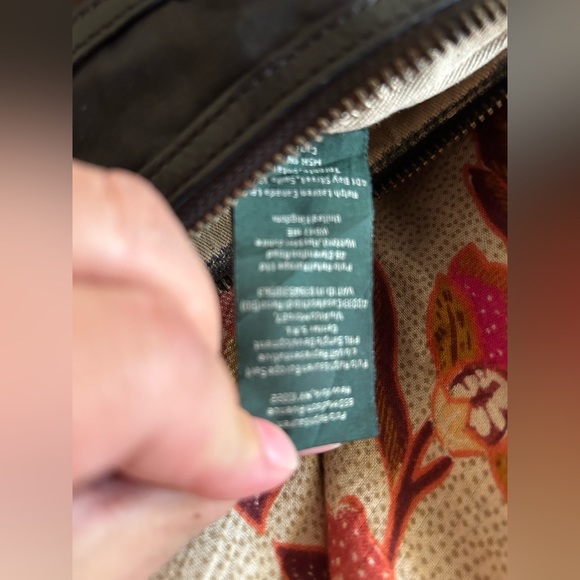 Ralph Lauren sling bag. Unisex. Used gently - Picture 9 of 14